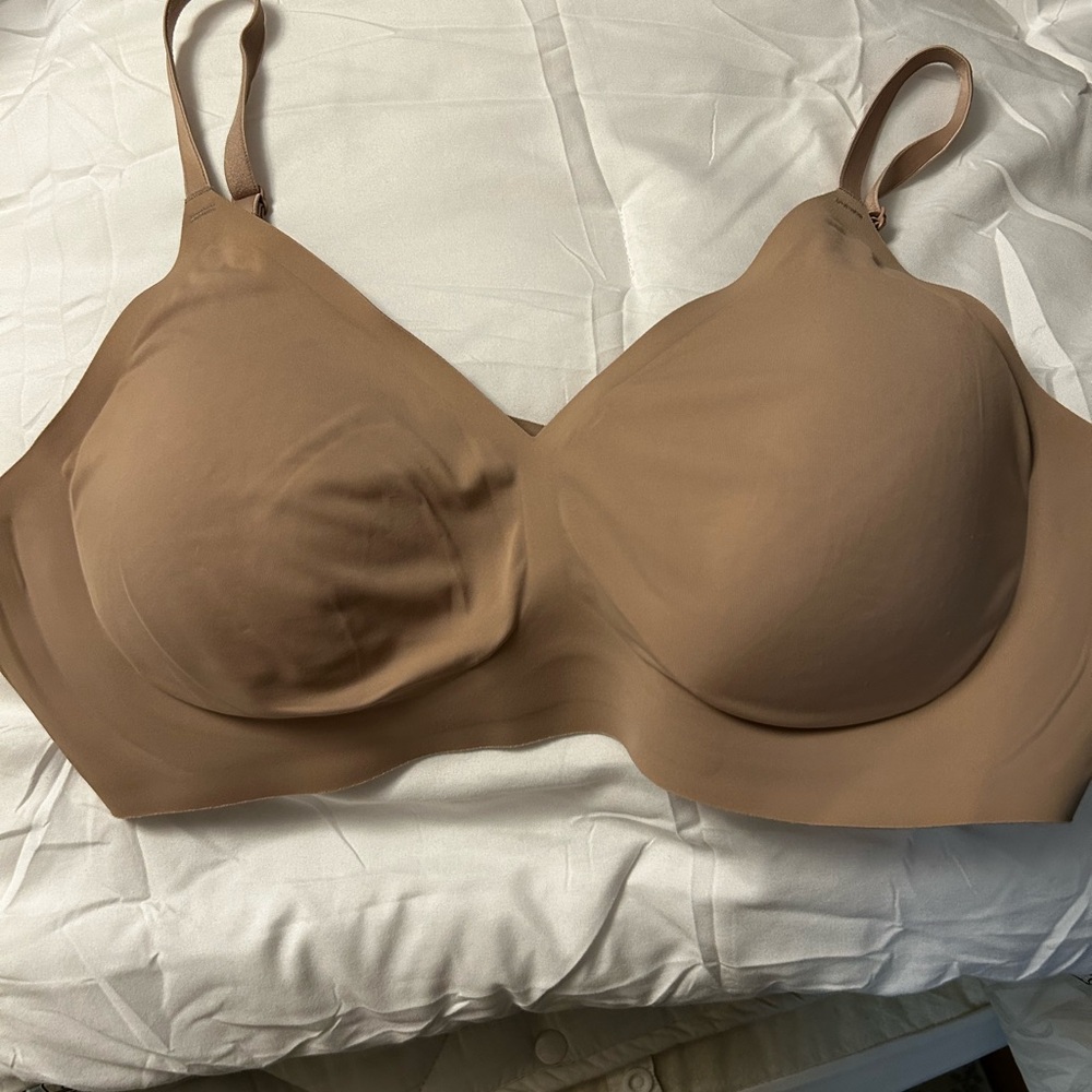 EBY Tan Wireless Bra NWOT